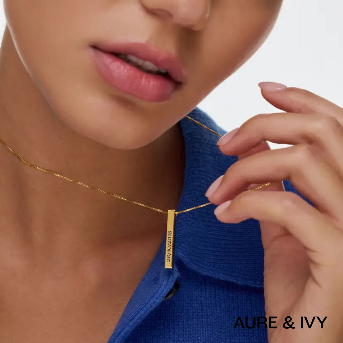 The Atlas Bar Necklace