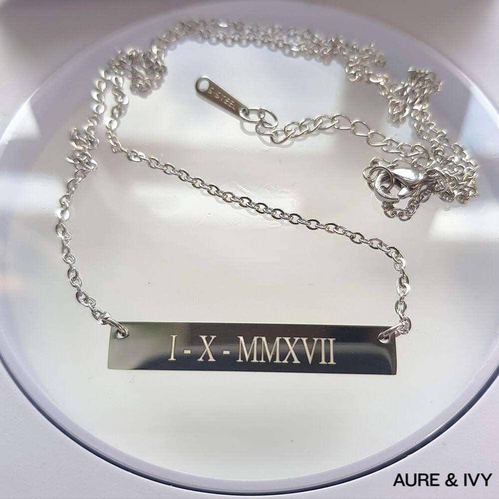 Eterna Bar Necklace