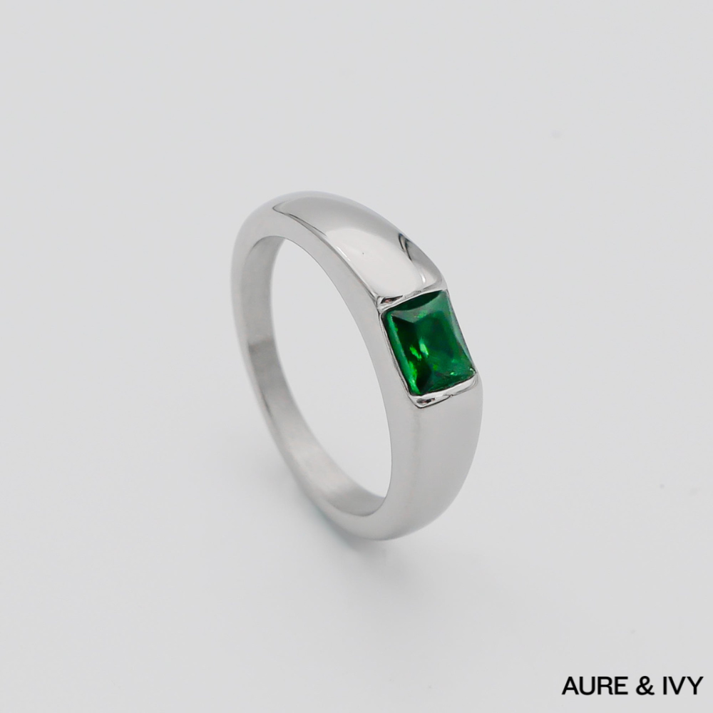 Verde Signet Ring