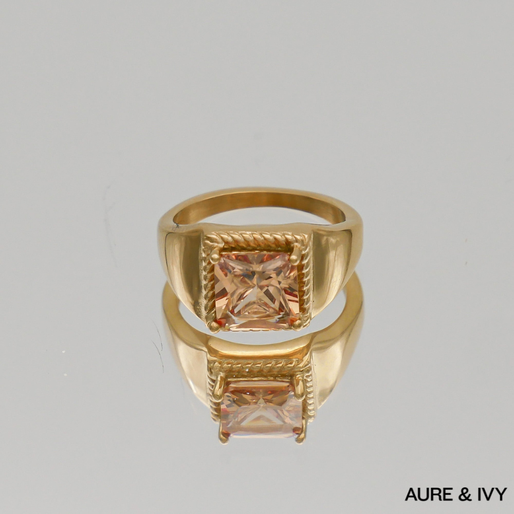 Solara Gemstone Signet Ring