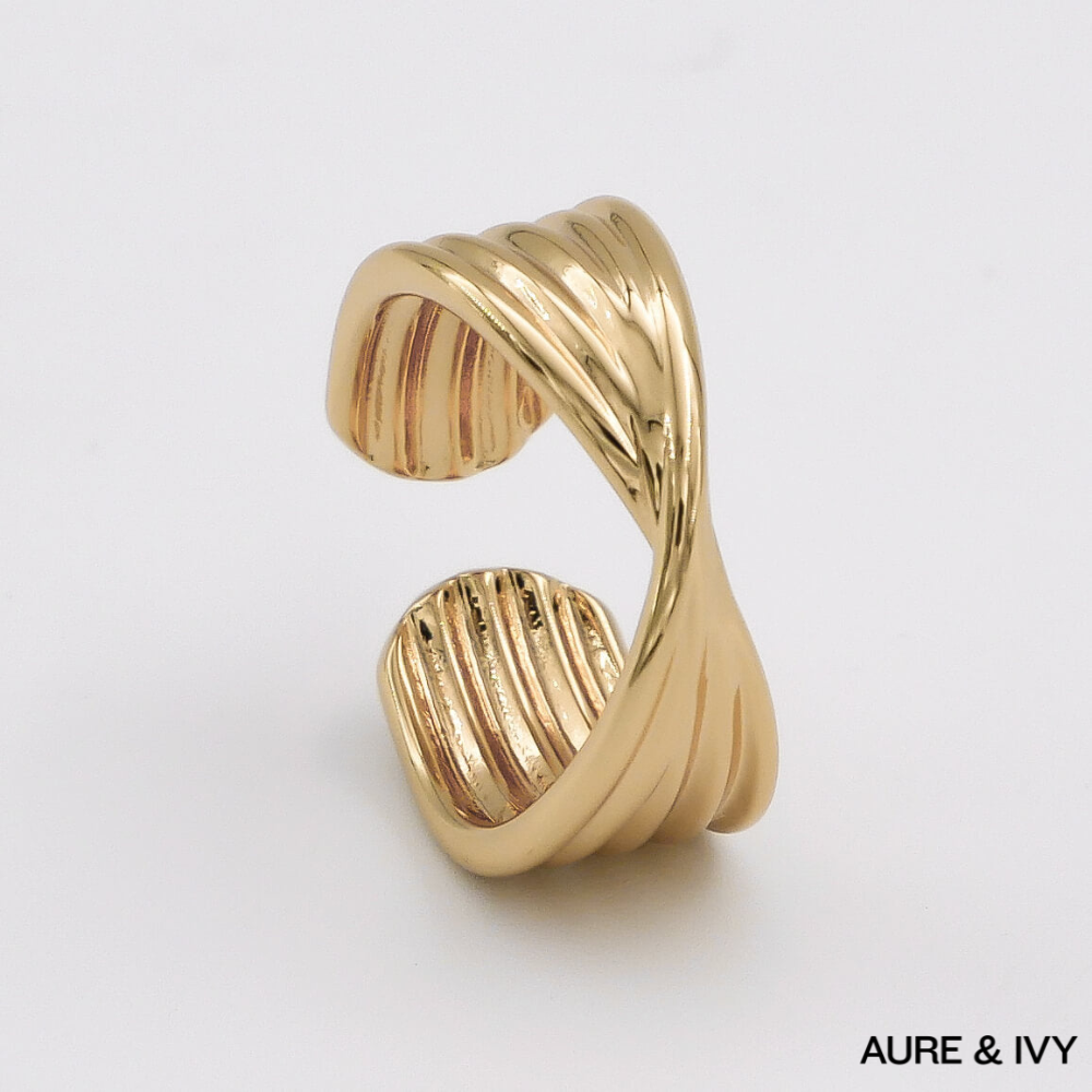 Cleo Ring
