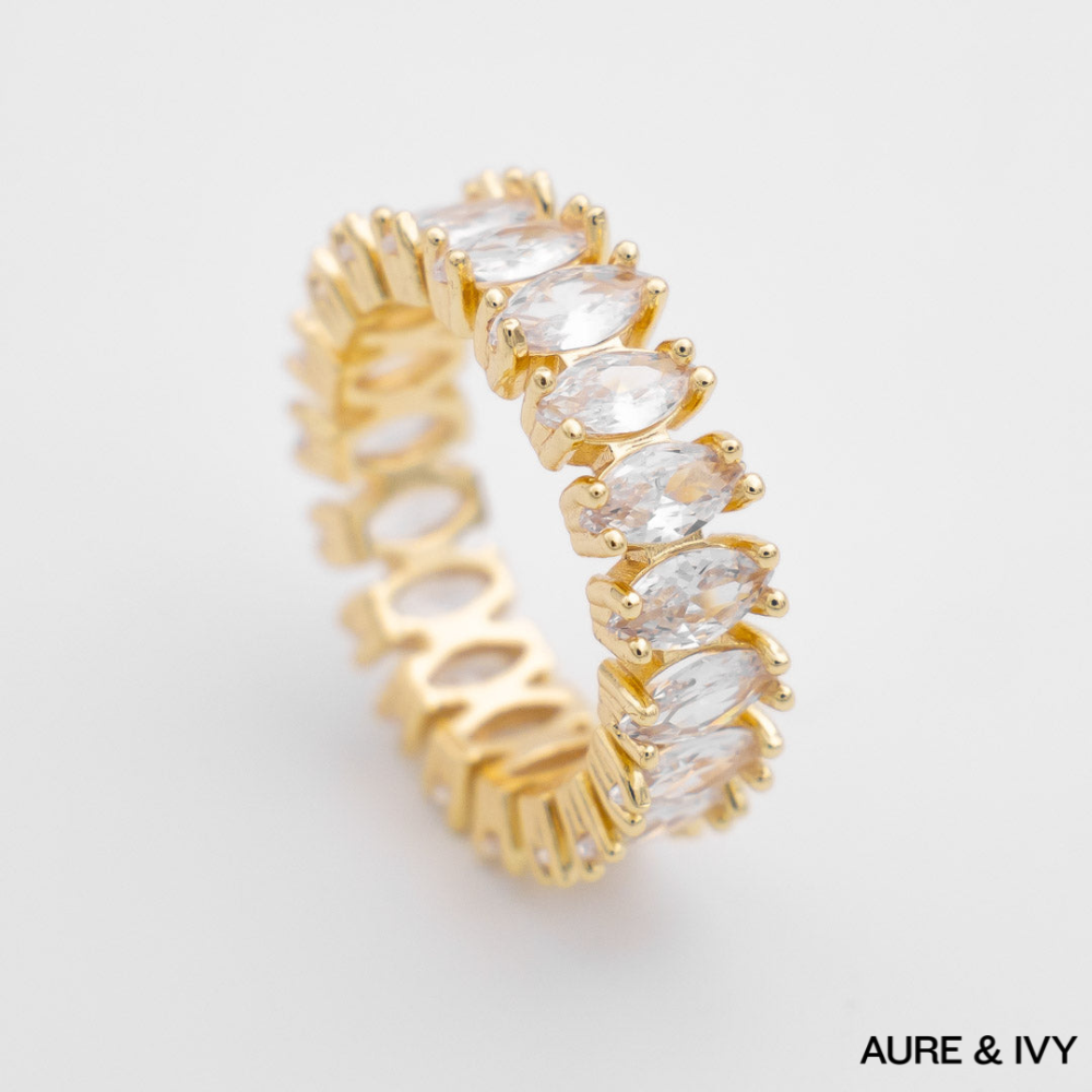Sera Spark Ring