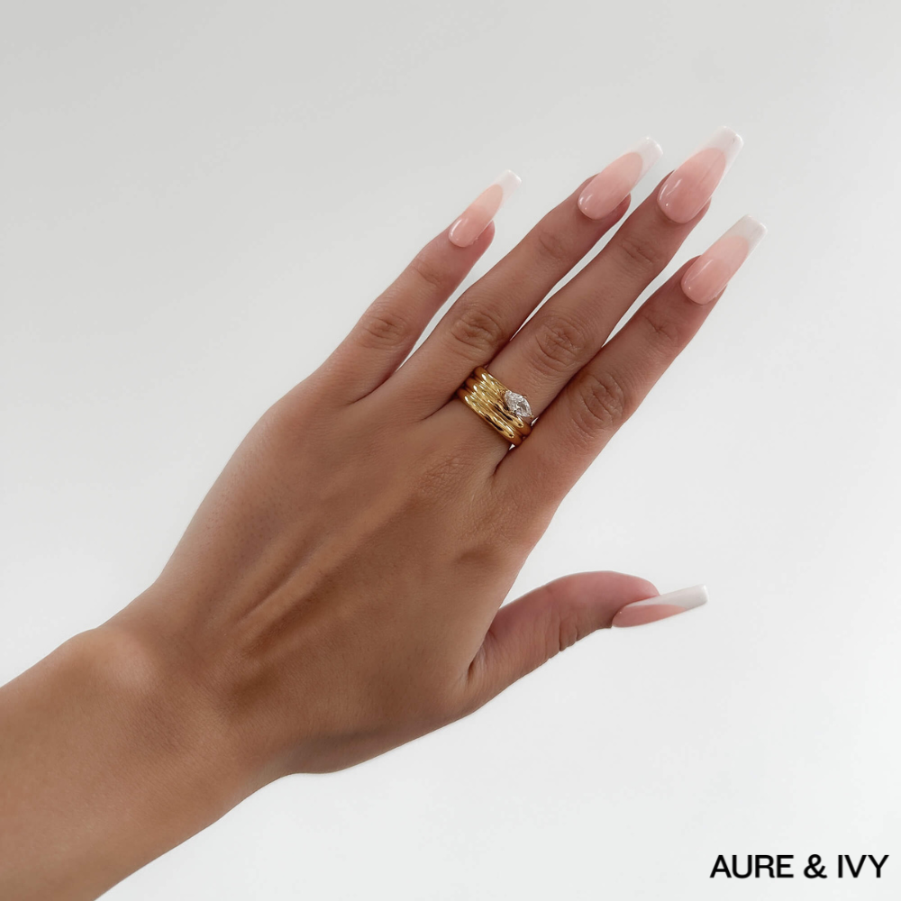 Rhea Retro Spark Ring