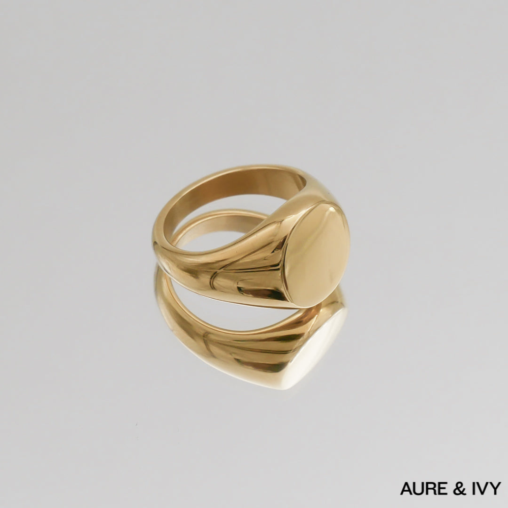 Arden Signet Ring