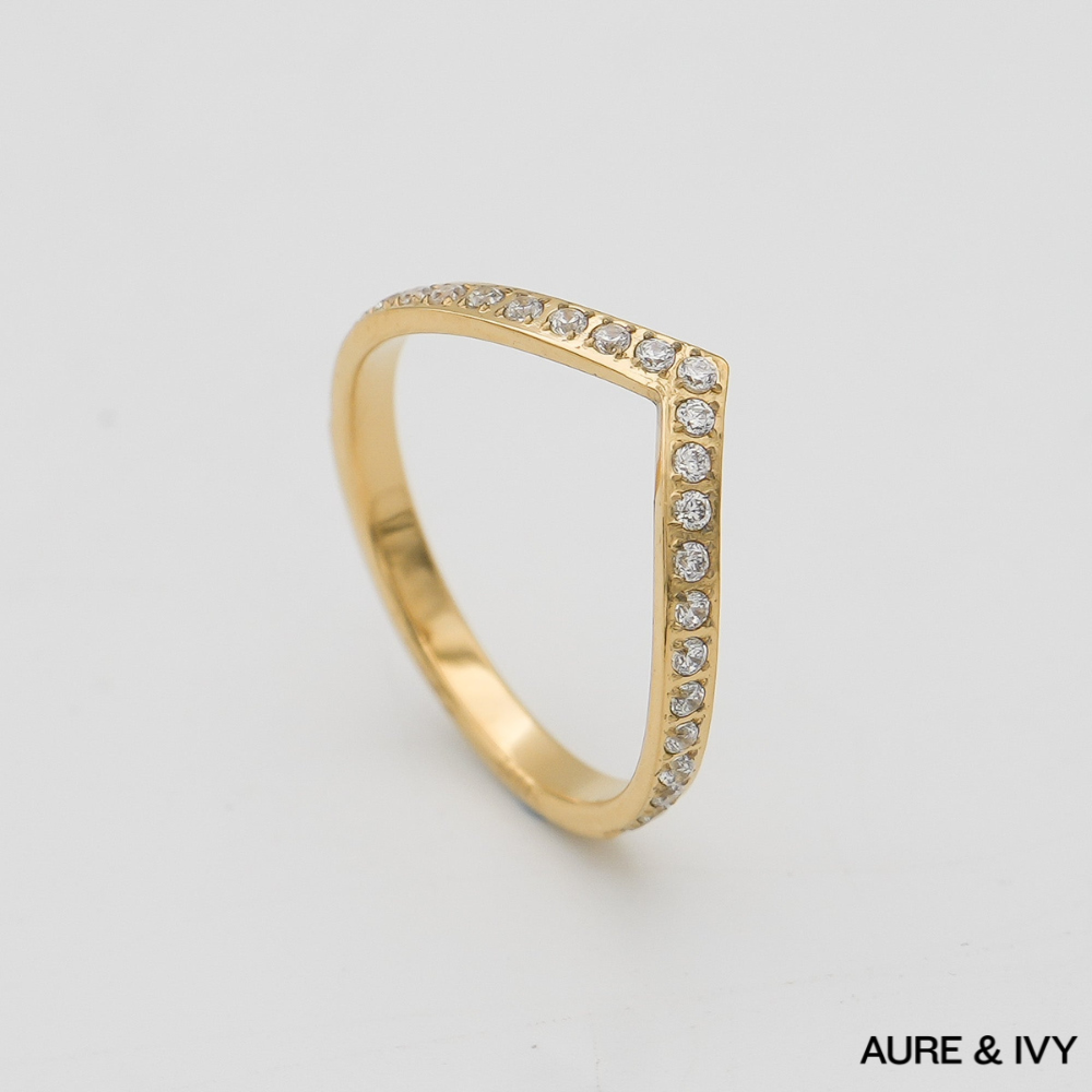 Saffira Wave Ring