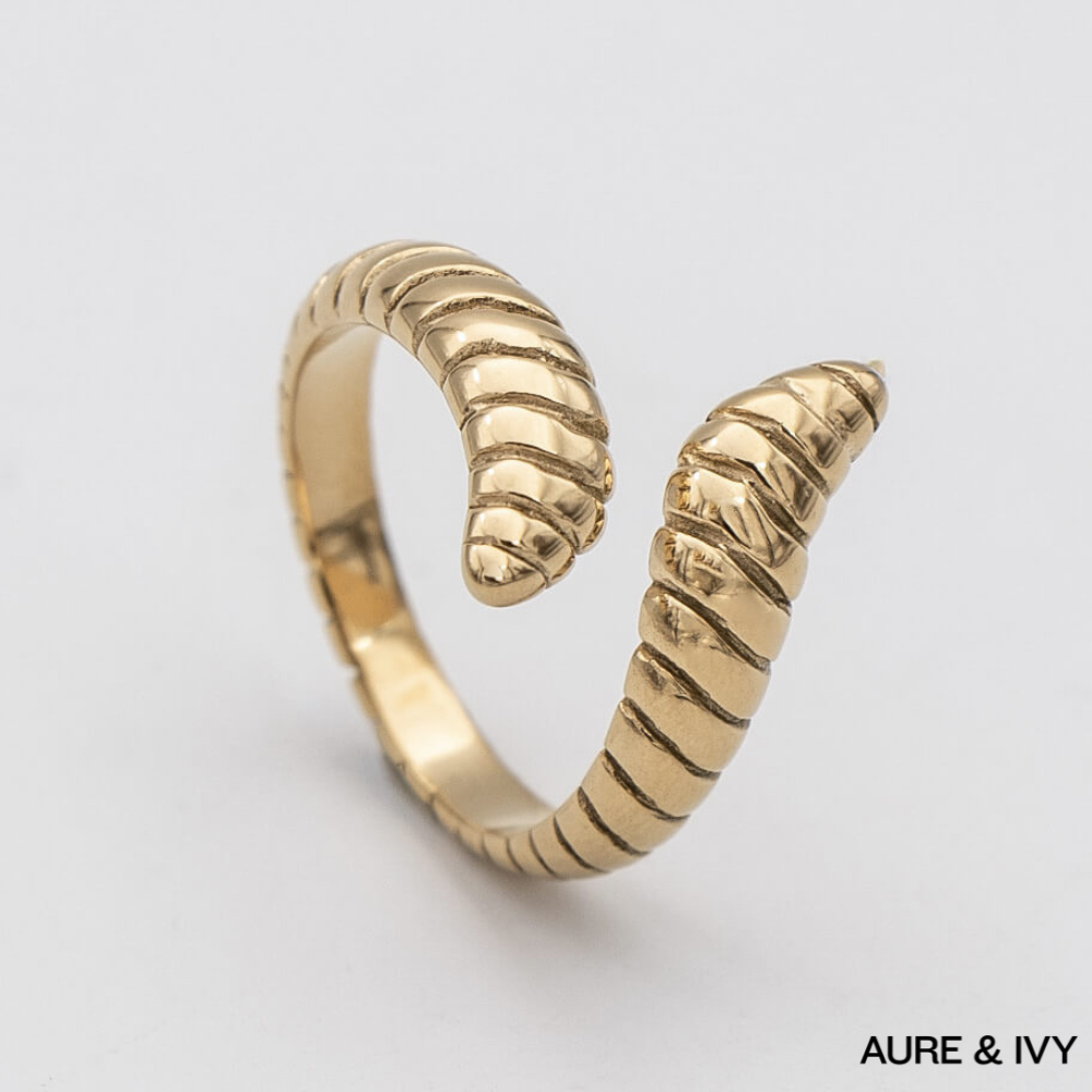 Meera Snake Ring