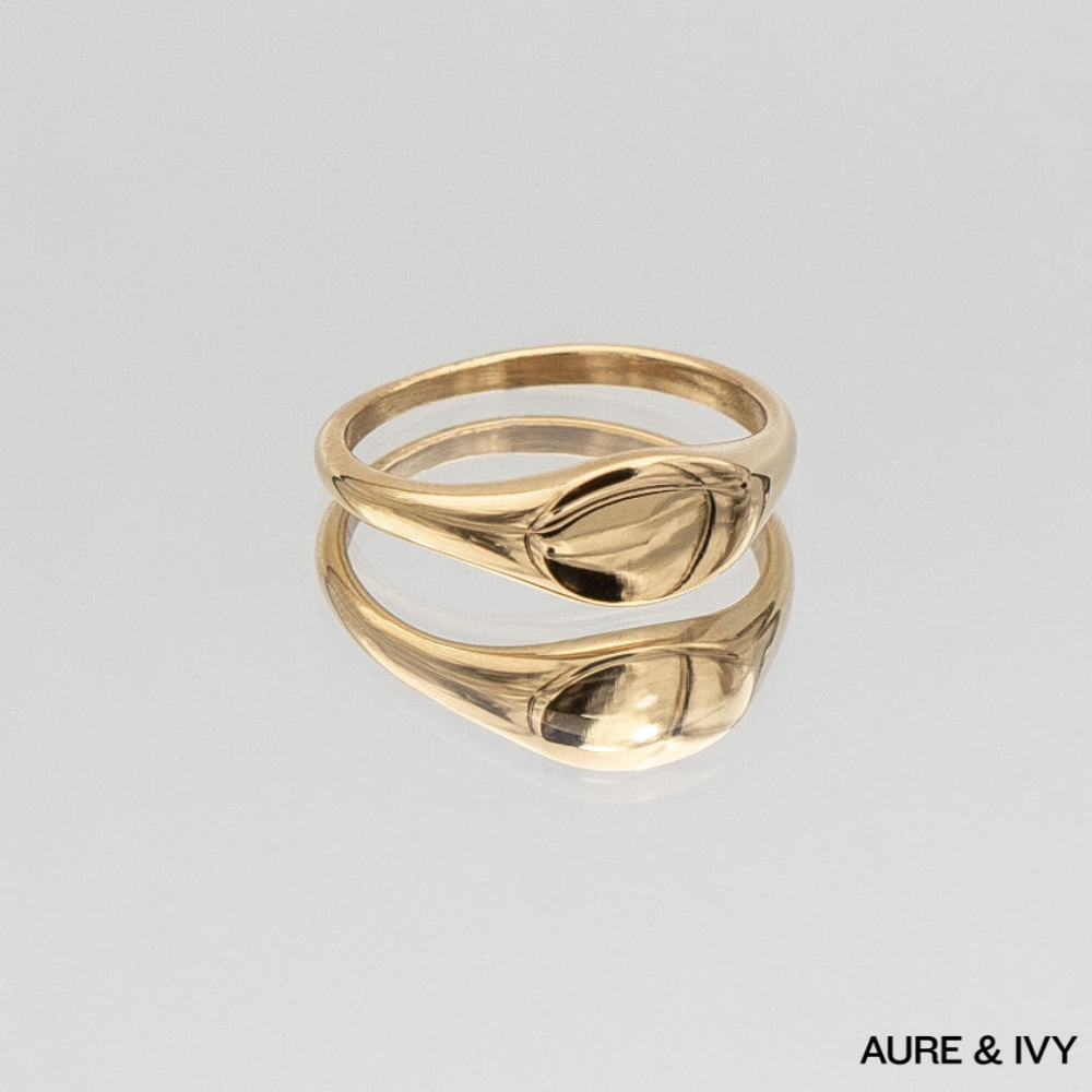Kiara Signet Ring