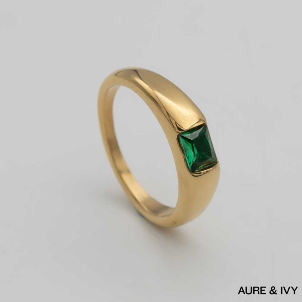 Verde Signet Ring