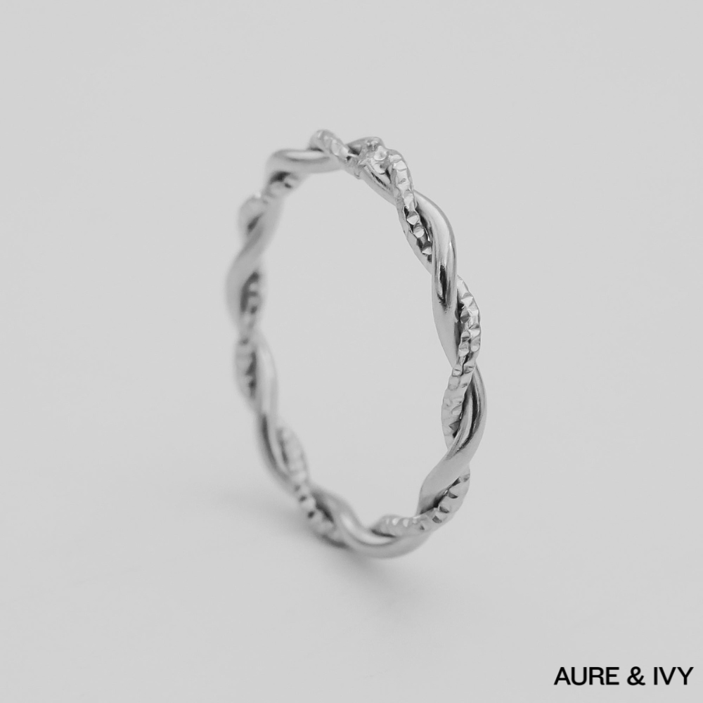 Aveline Spiral Band