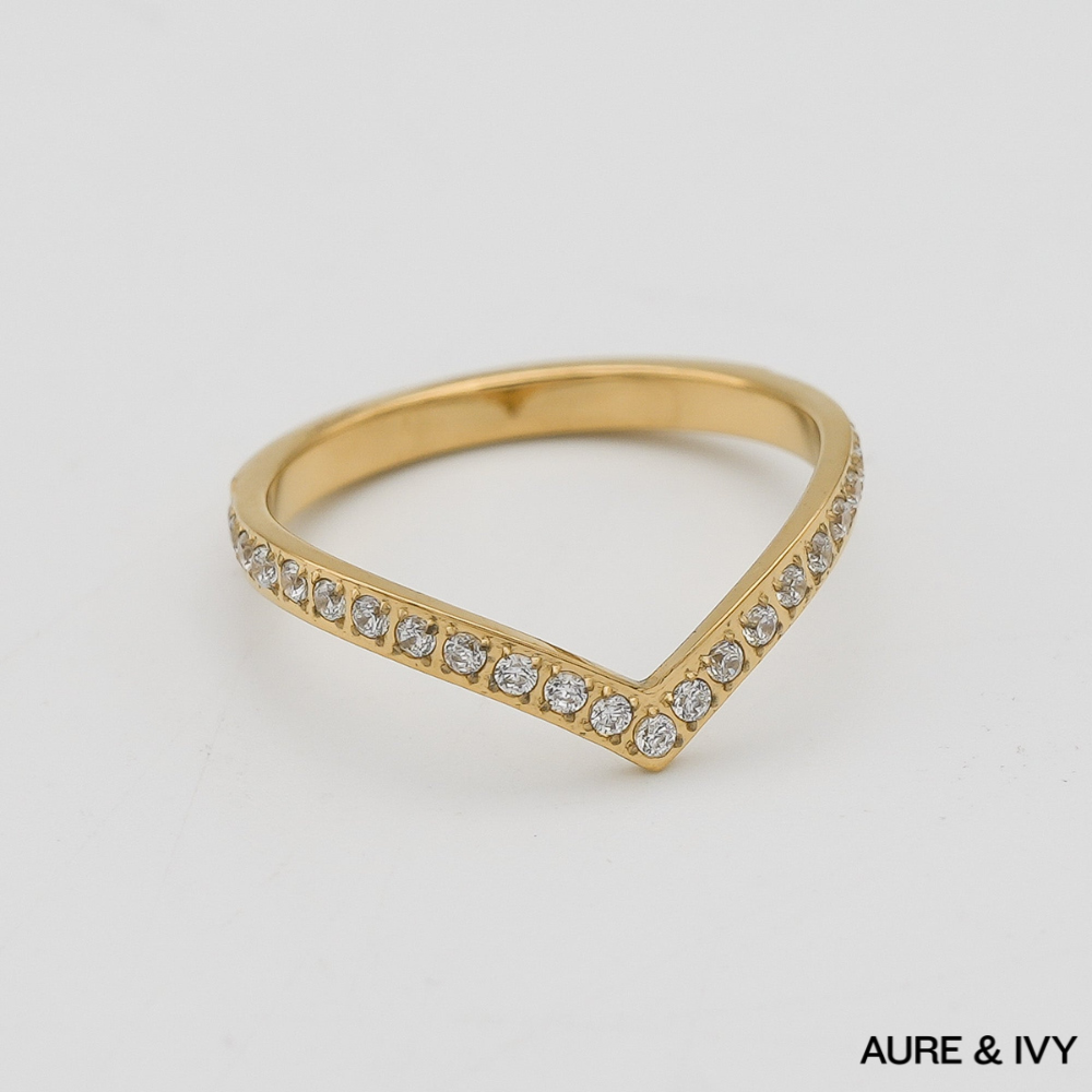 Saffira Wave Ring