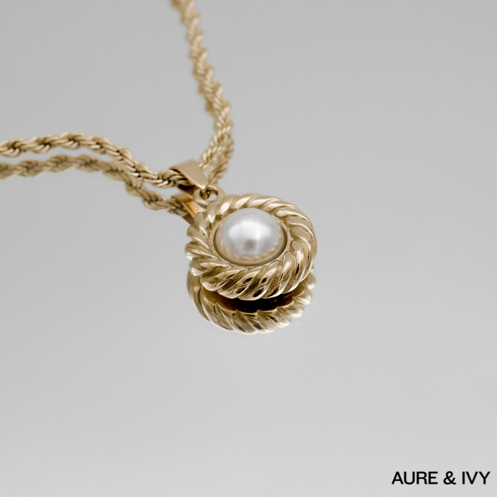 Marisol Halo Pearl Pendant